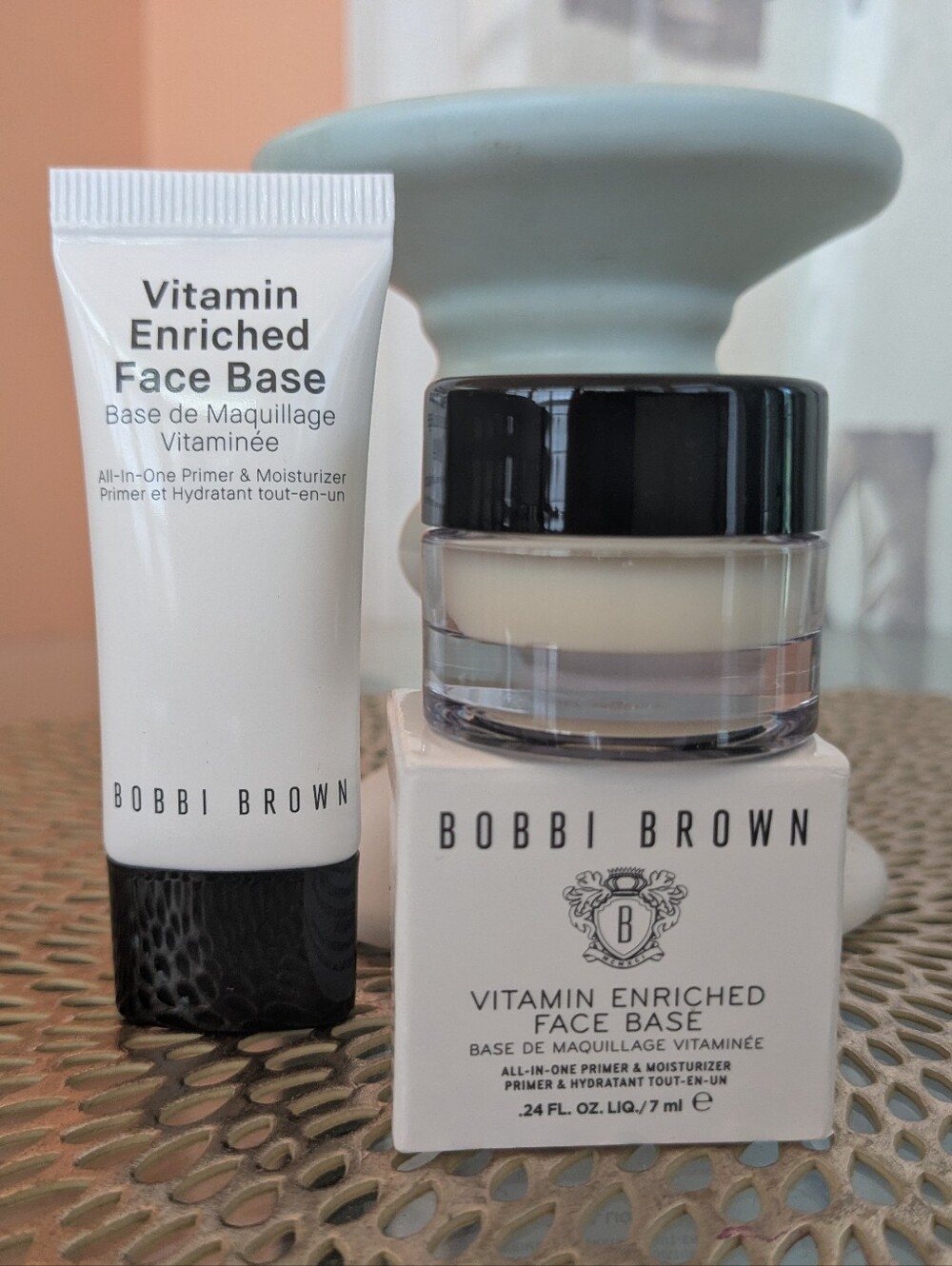Bobbi Brown Vitamin Enriched Face Base -